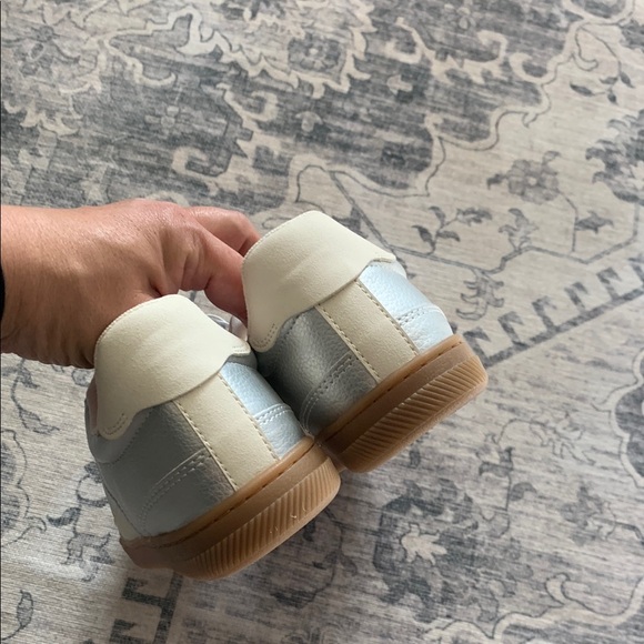 Zara Gray and Cream Sneakers - Picture 4 of 5